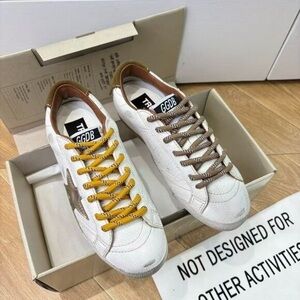 Golden Goose True Star Sneakers